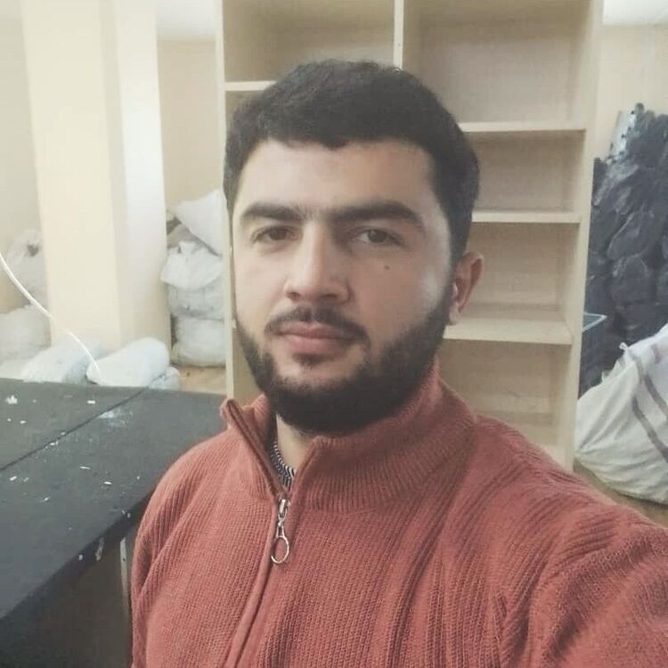  46458396  Karadag, 27 ,    