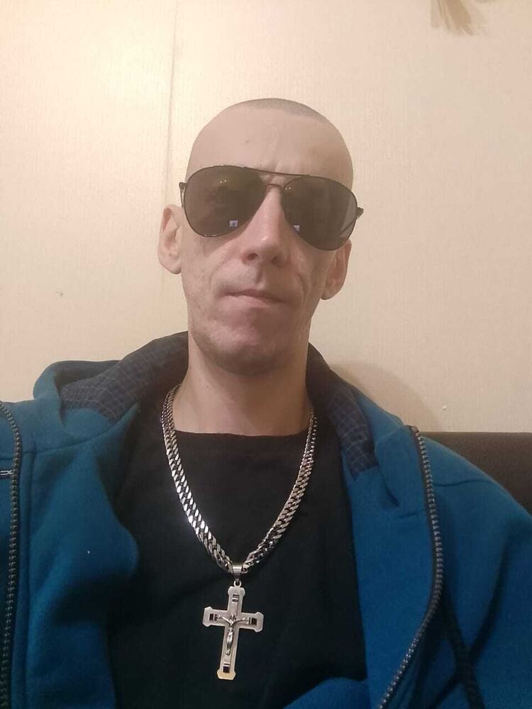  47704696  , 37 ,    