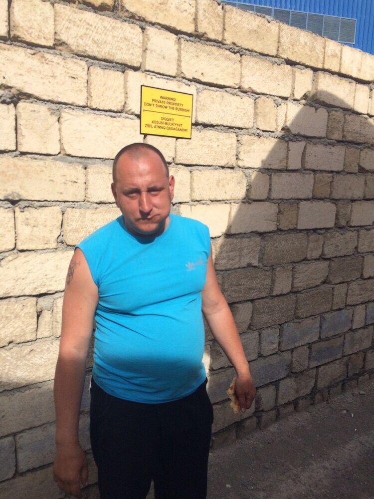  ,   Nikola, 42 ,  