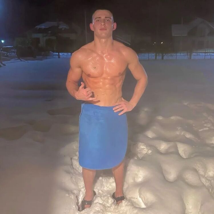  44358216  , 23 ,    -