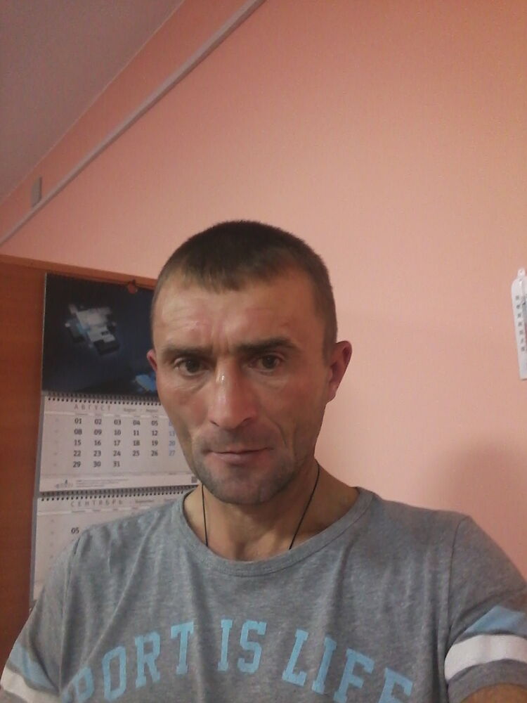  ,   Aleksandr, 44 ,   c 