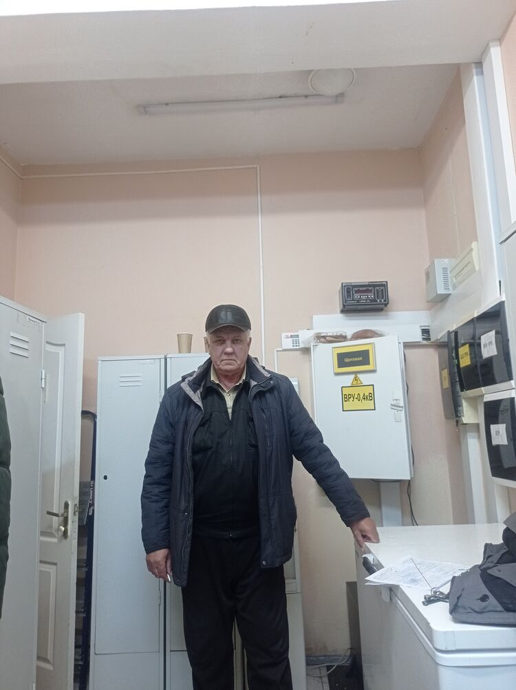  40061776  , 64 ,    