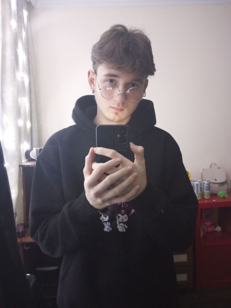 42393386  , 22 ,    
