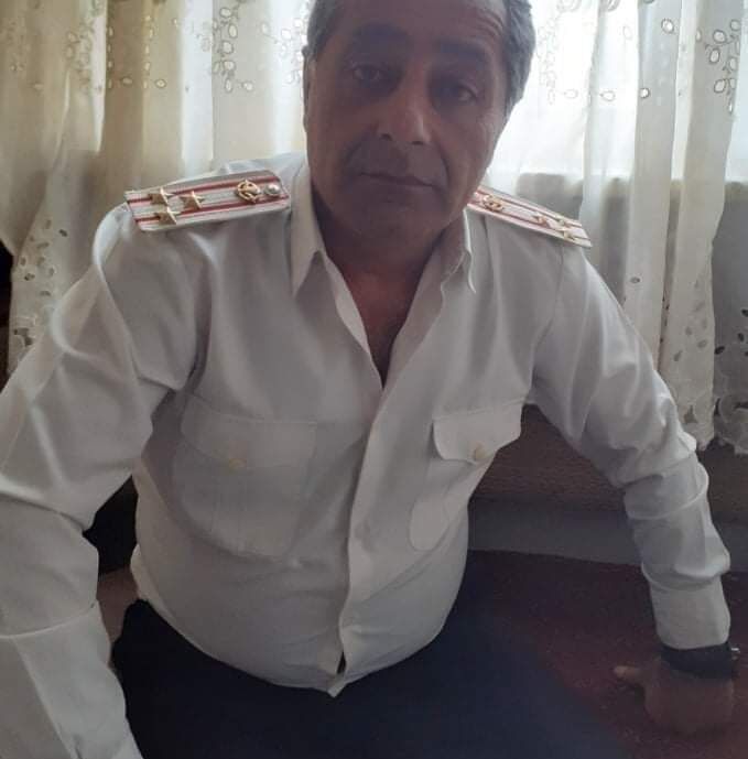  29220996  Hayk, 54 ,    