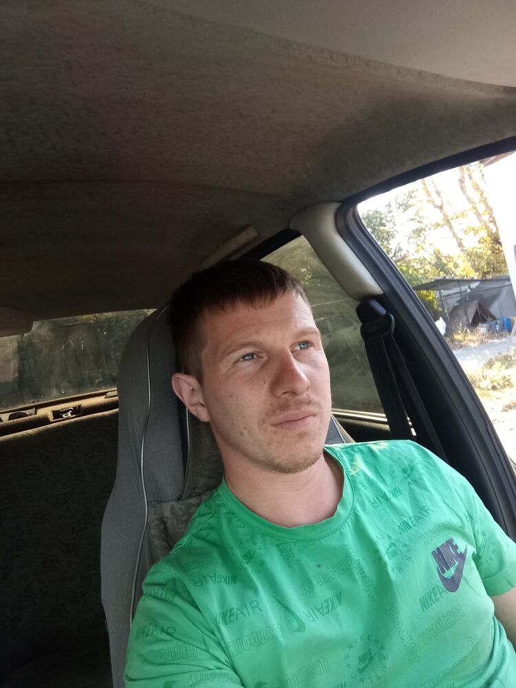  38093136  Andrey, 29 ,    