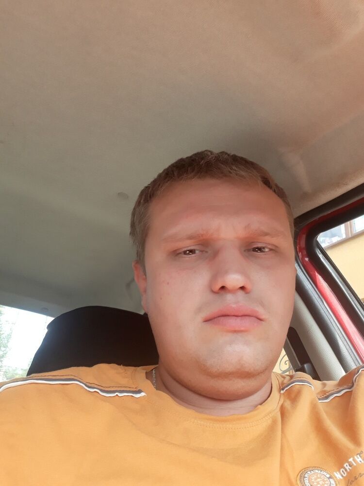  13115696  OLEG, 37 ,    