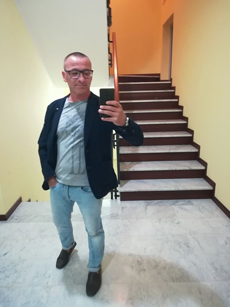  24198276  Ivan, 46 ,    Rome