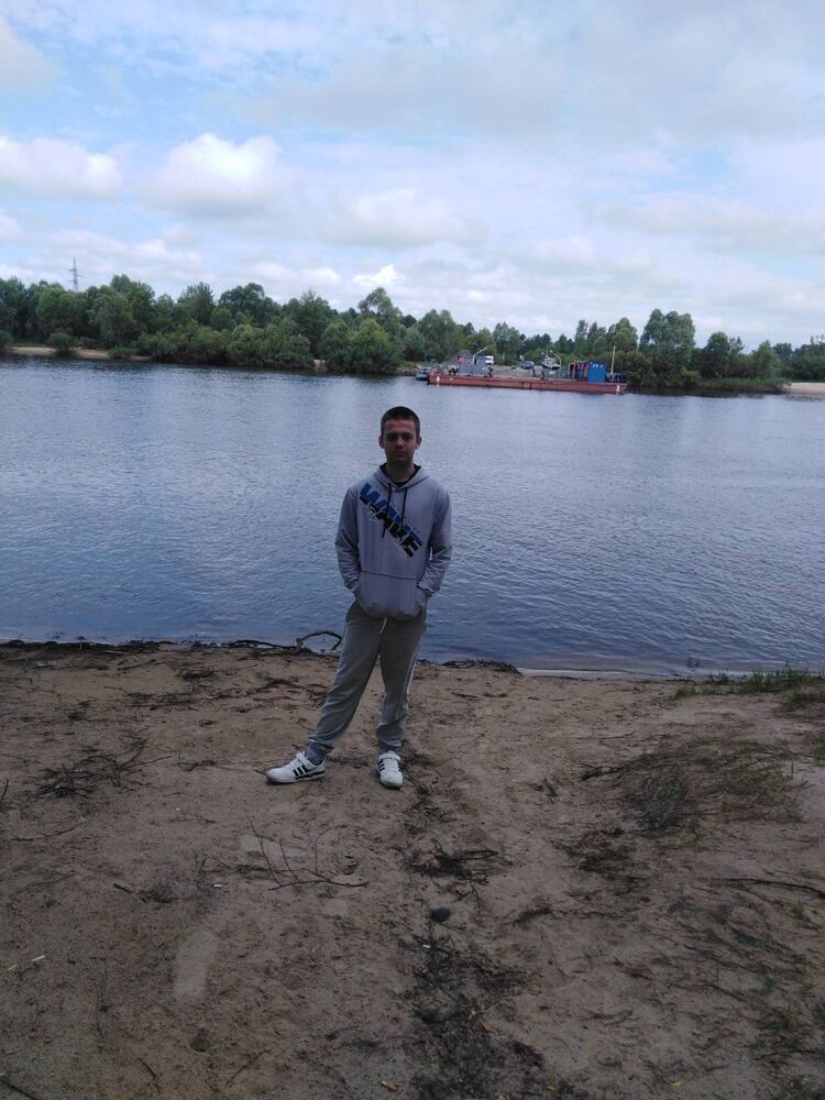  44064166  , 22 ,    
