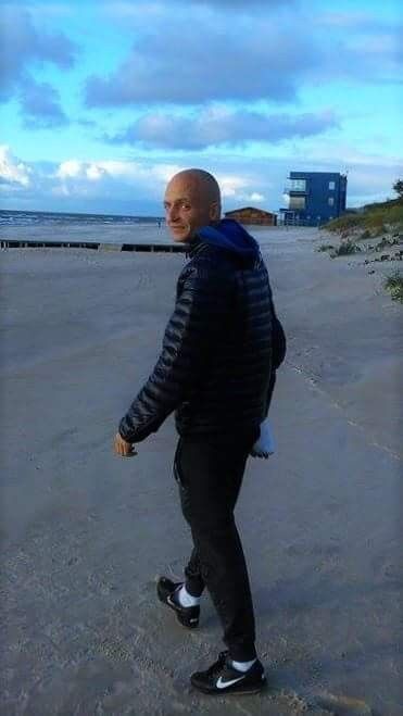  ,   Andrius, 40 ,   ,   , c 