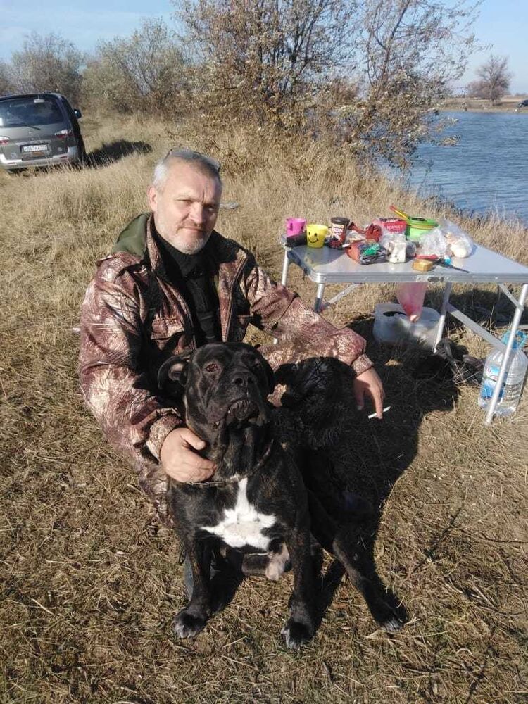  18306896  Sergej, 52 ,    