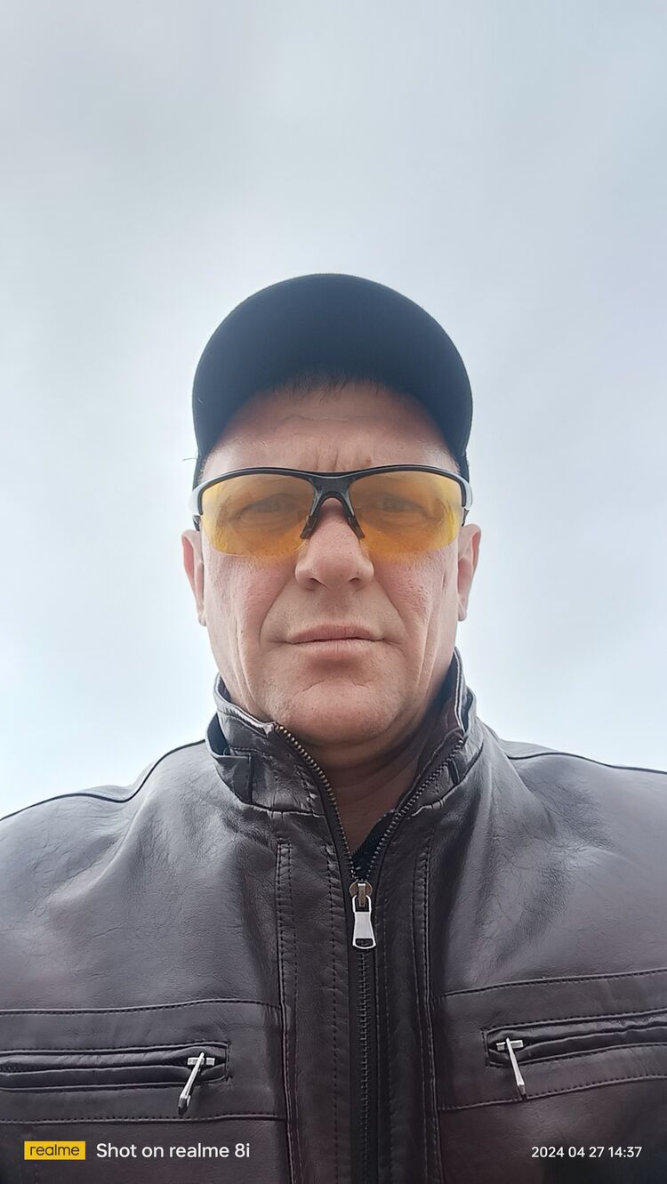  -,   Denis, 42 ,   ,   