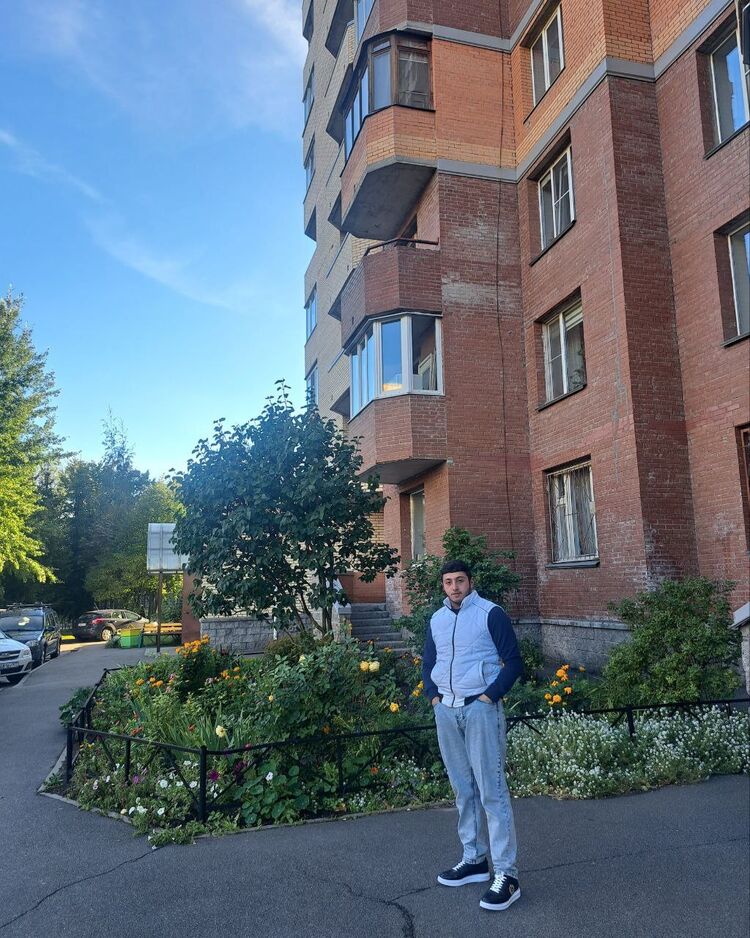  43557986  Hemid, 22 ,    