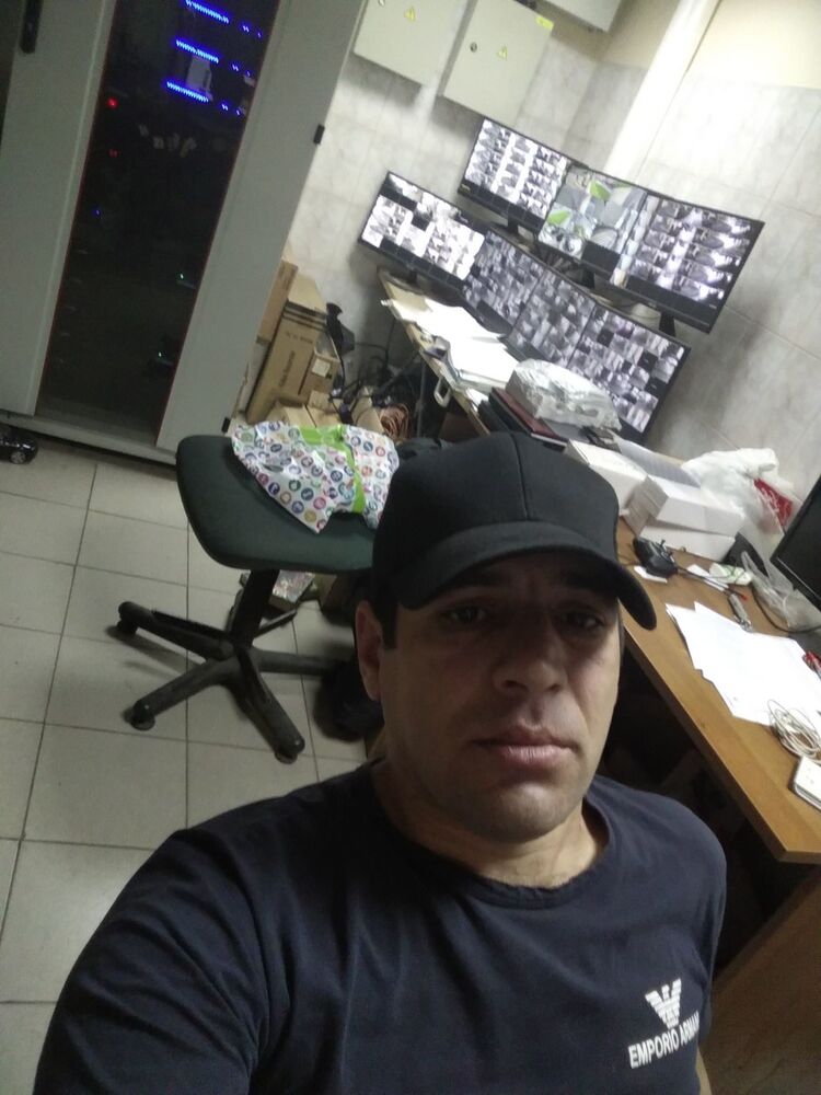  18345096  , 43 ,    