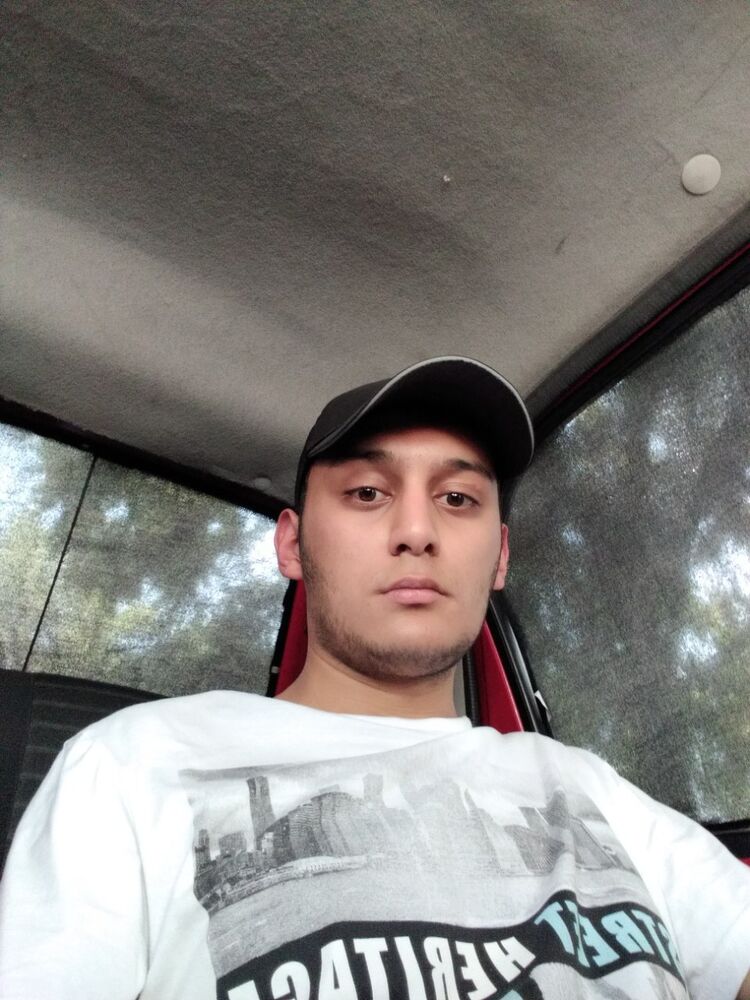  48993676  Zaur, 24 ,    