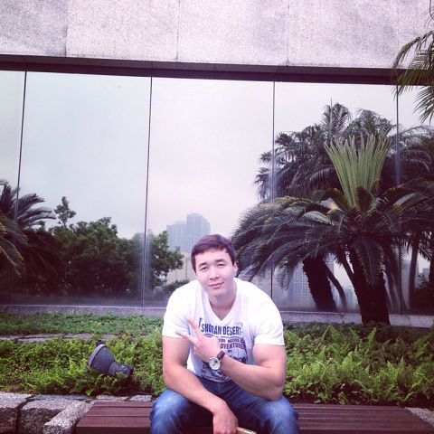 ,   Maks, 33 ,   