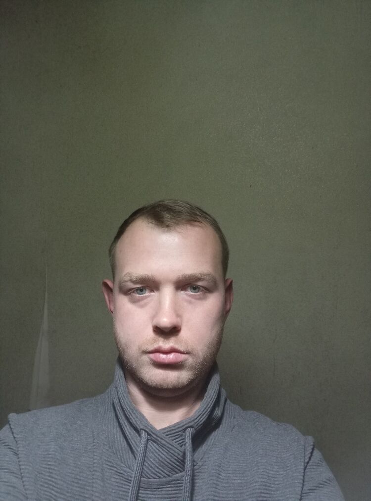  54543106  Roman, 27 ,    