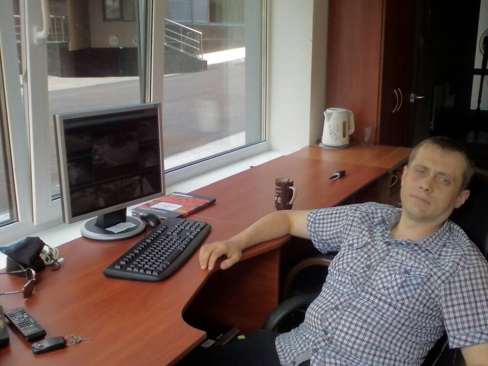  15179096  Ivan, 41 ,    