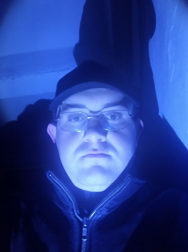  24346396  Pavel, 30 ,    