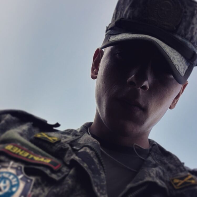  20369516  Aleksandr, 25 ,    