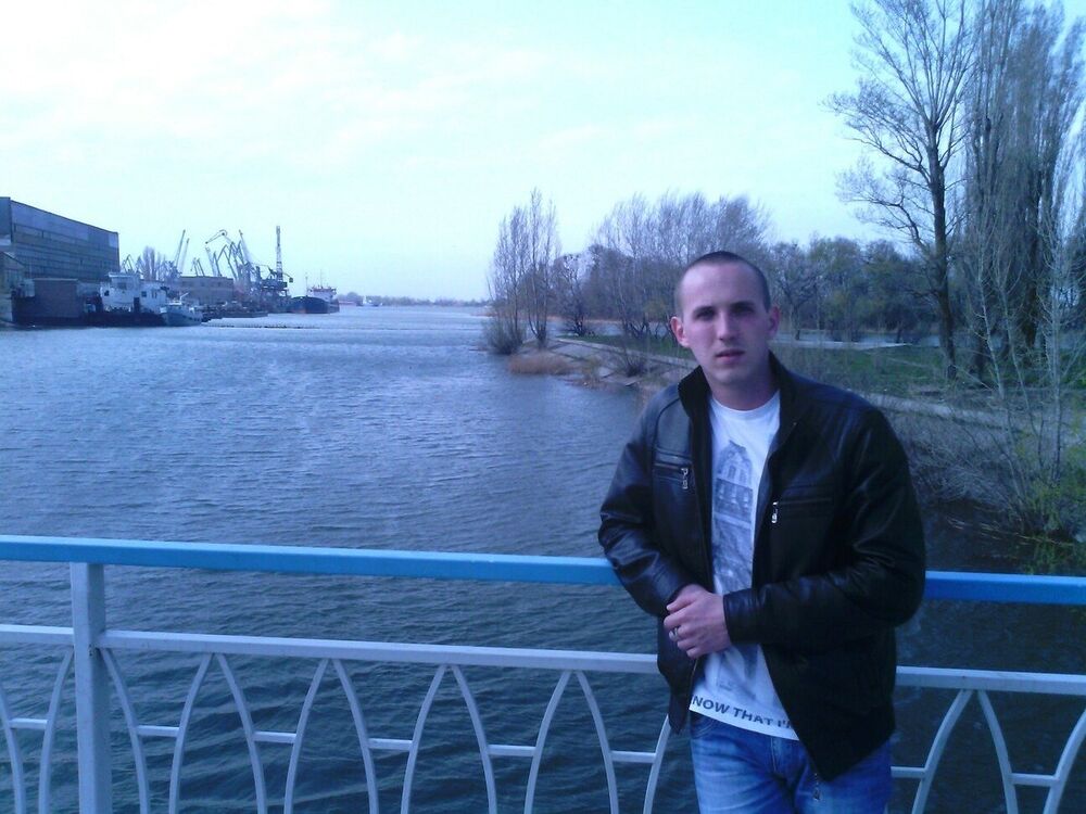  -,   , 32 ,   
