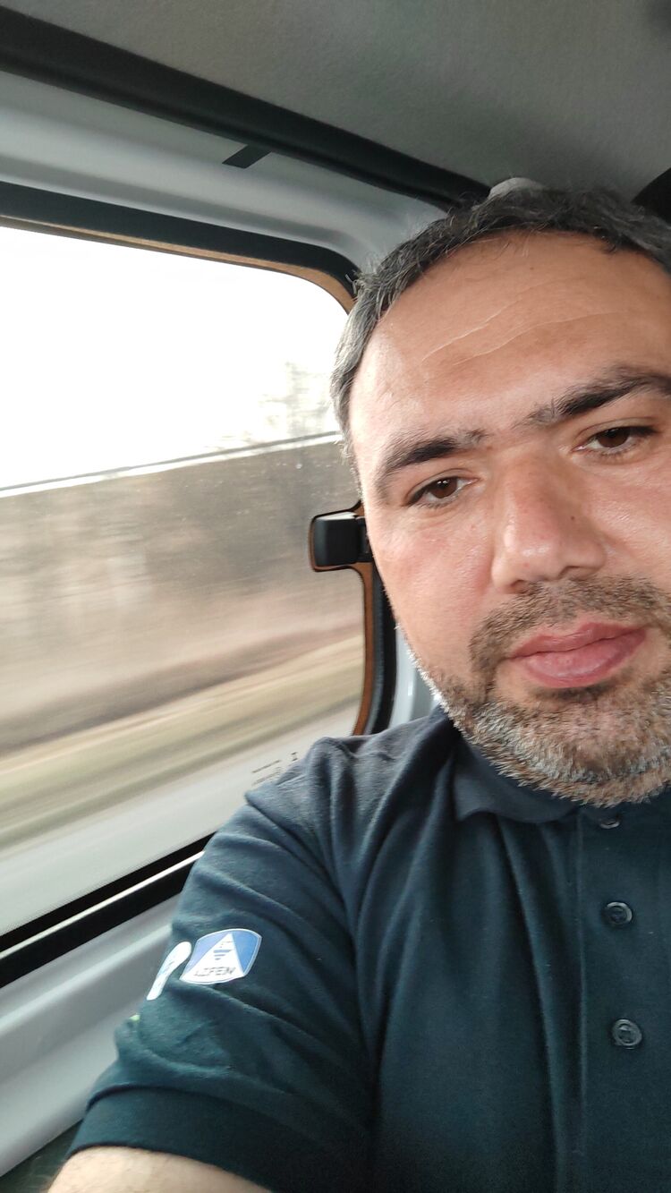  35789856  Ali, 39 ,    