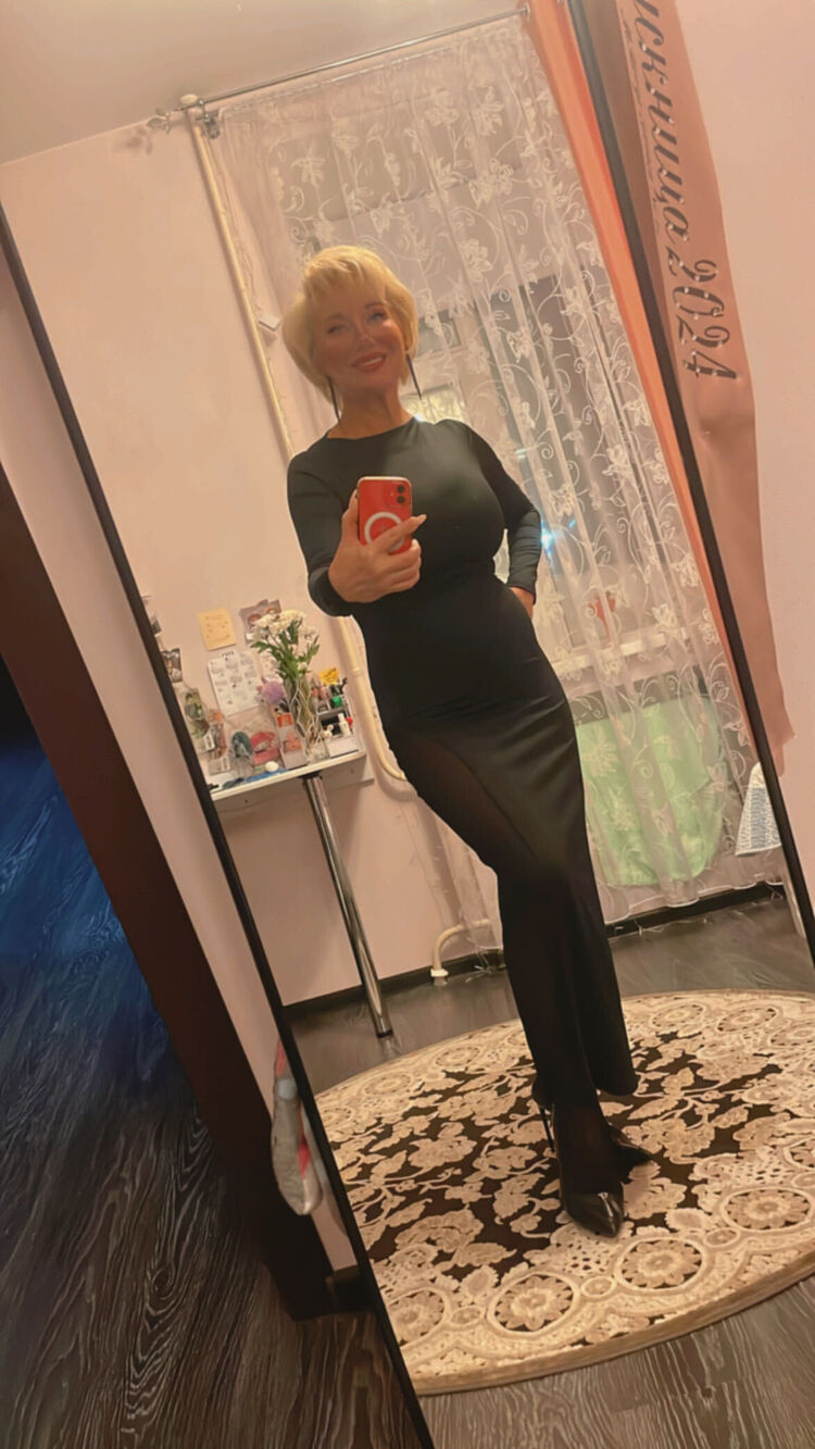  50483126  Irina, 53 ,    