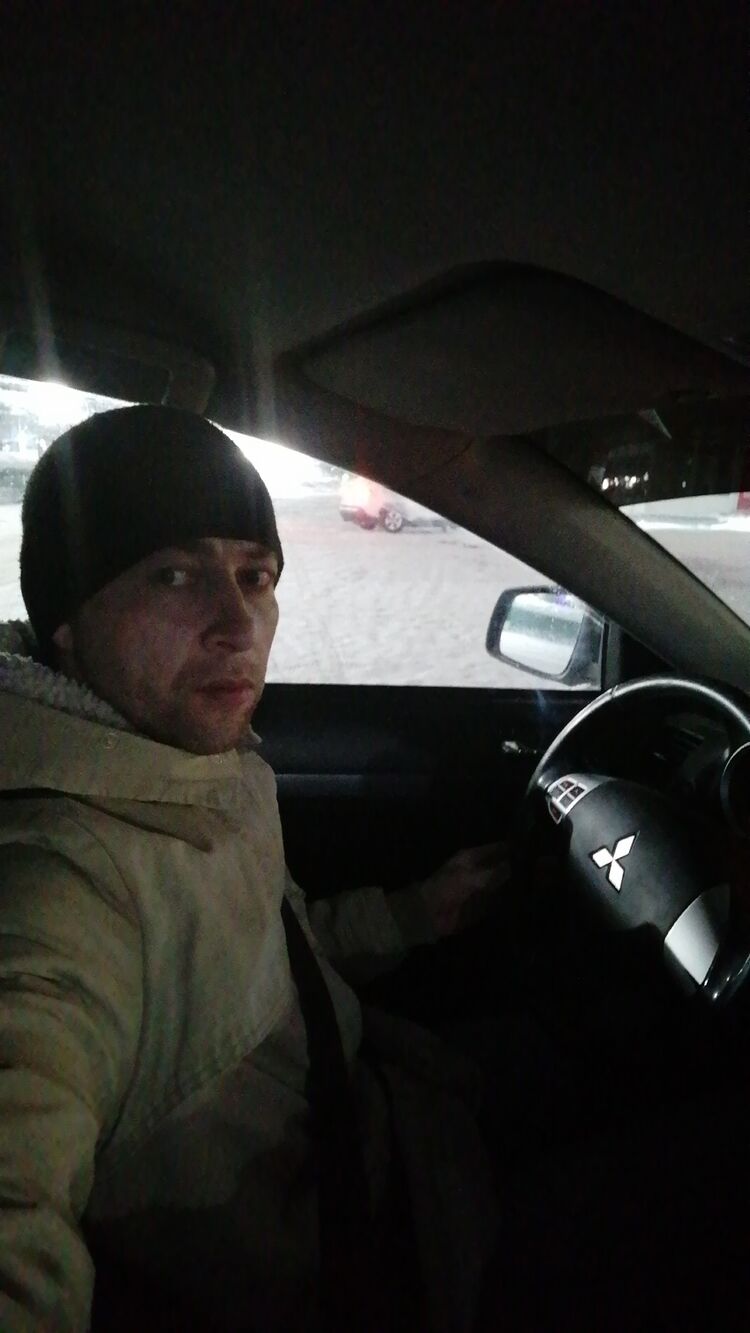  23442046  Alex, 39 ,    
