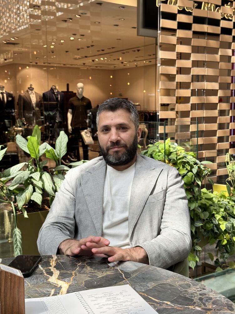  53859726  , 38 ,    -