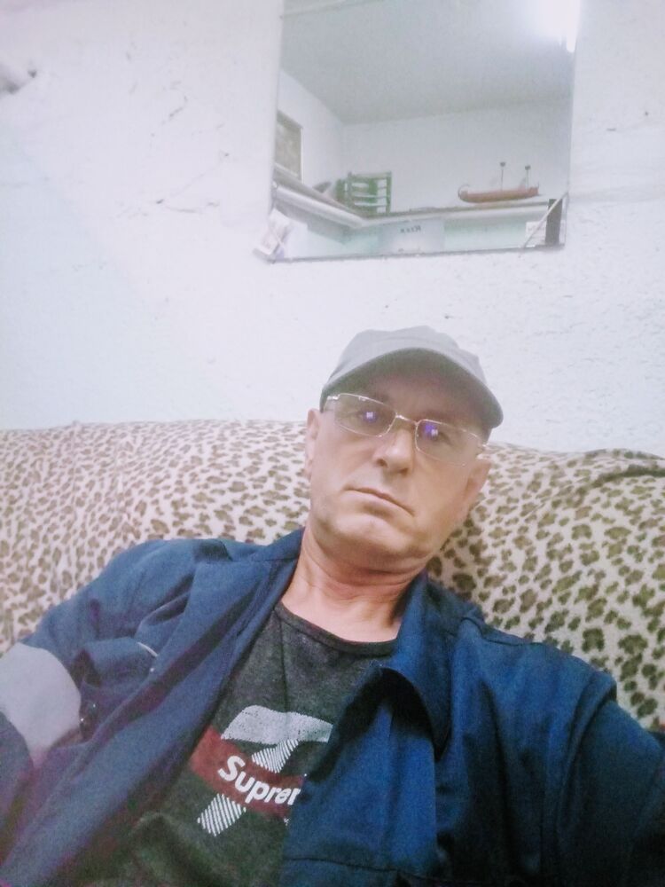  32824476  , 59 ,    