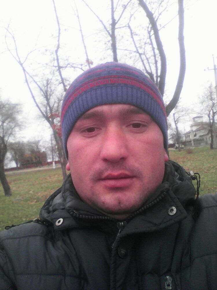  8457476  Nikolai, 38 ,    