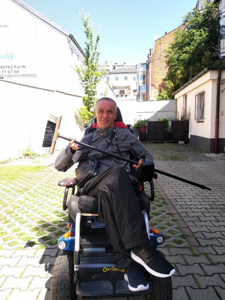  32621876  Igor, 54 ,    Furth