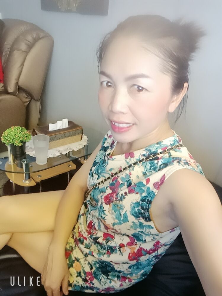  43467416  Maneerat, 45 ,    