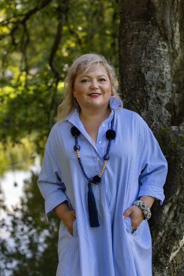  53742016  , 52 ,    -