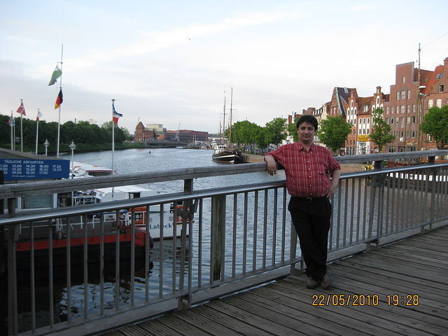  8371616  Alexander, 49 ,    Wiesbaden