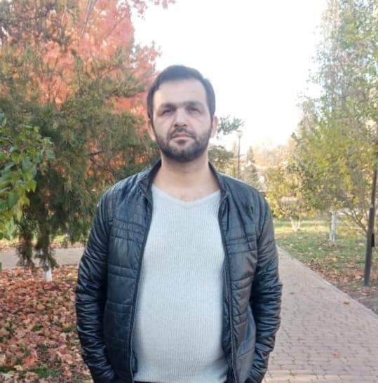  ,   Armen, 43 ,   ,   