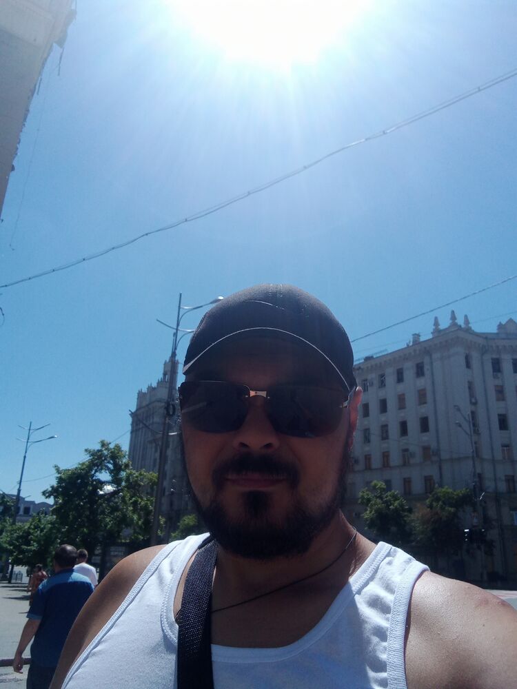  ,   Andrew, 42 ,   ,   , c 