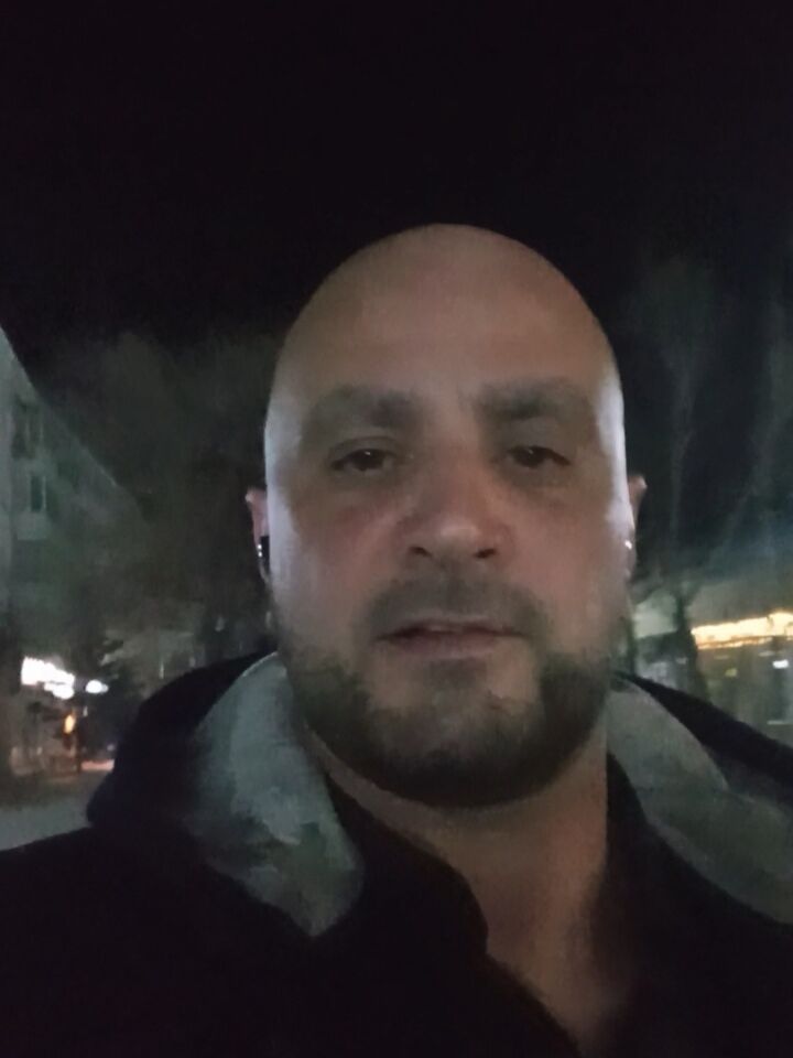 ,   Den, 42 ,   ,   , c 