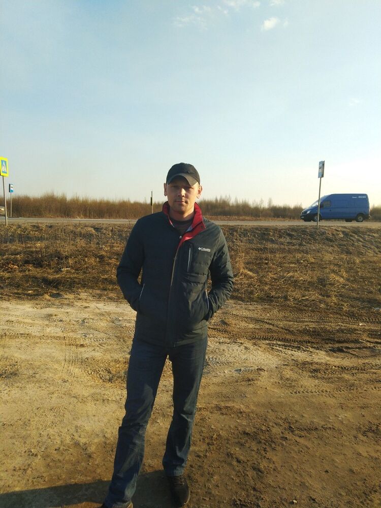  15826706  Alex, 43 ,    