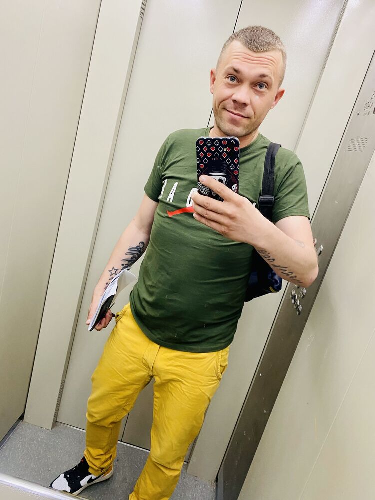  ,   Artem, 37 ,   ,   , c , 