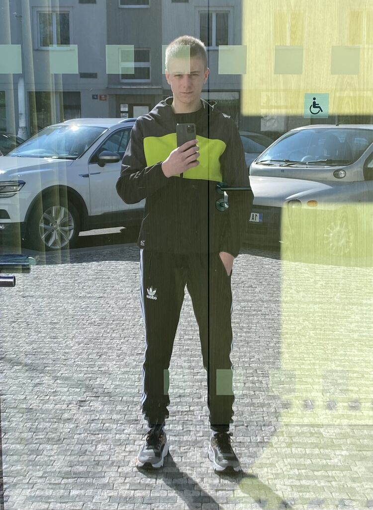  50118656  Dmytro, 21 ,    Bohnice