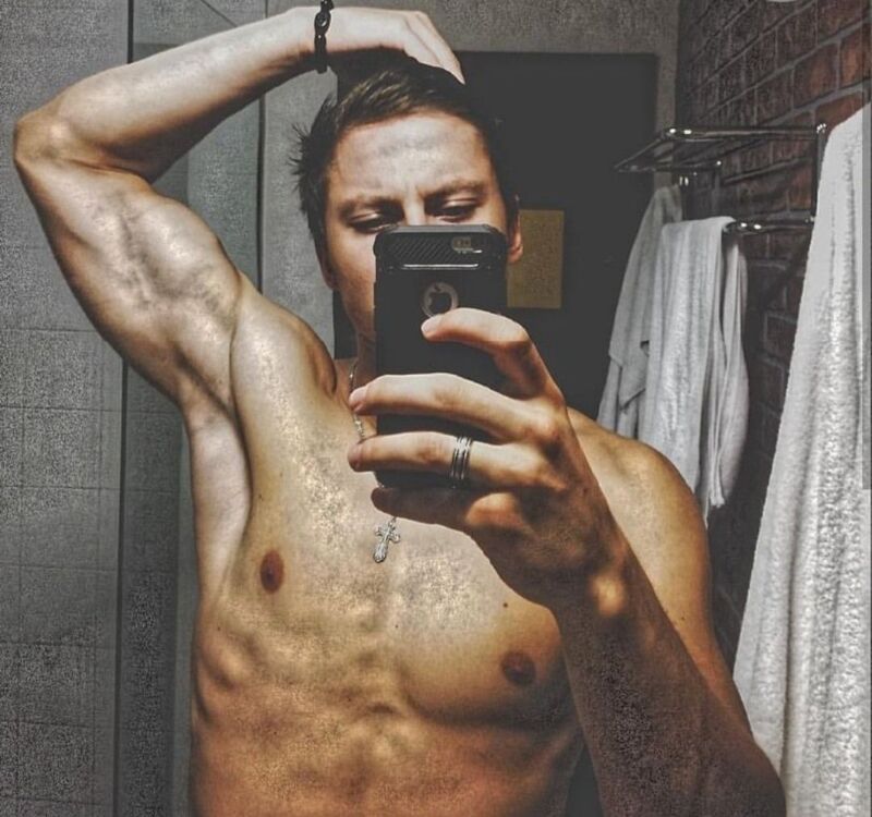  ,   Artem, 30 ,   