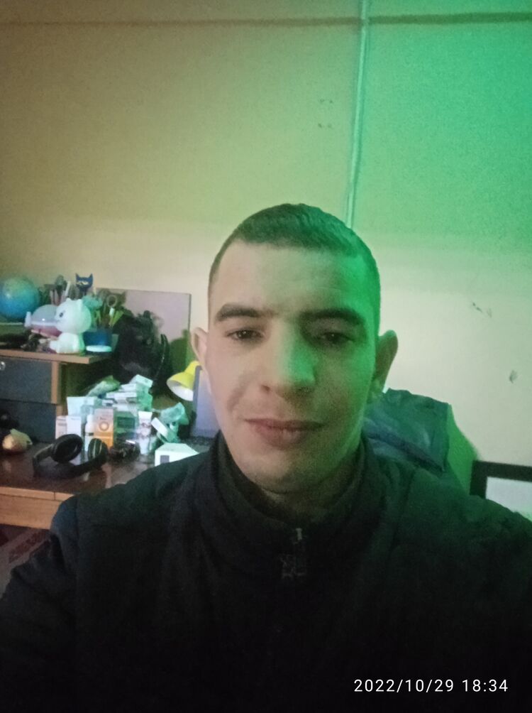  30490516  , 32 ,    