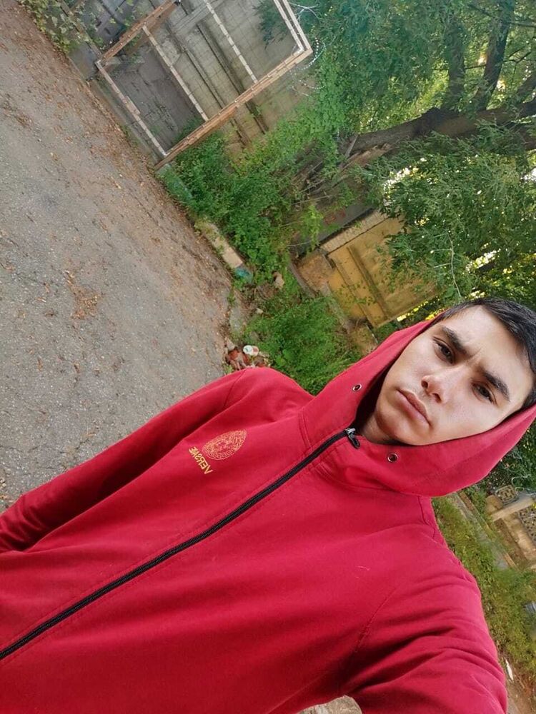  49940656  , 21 ,    