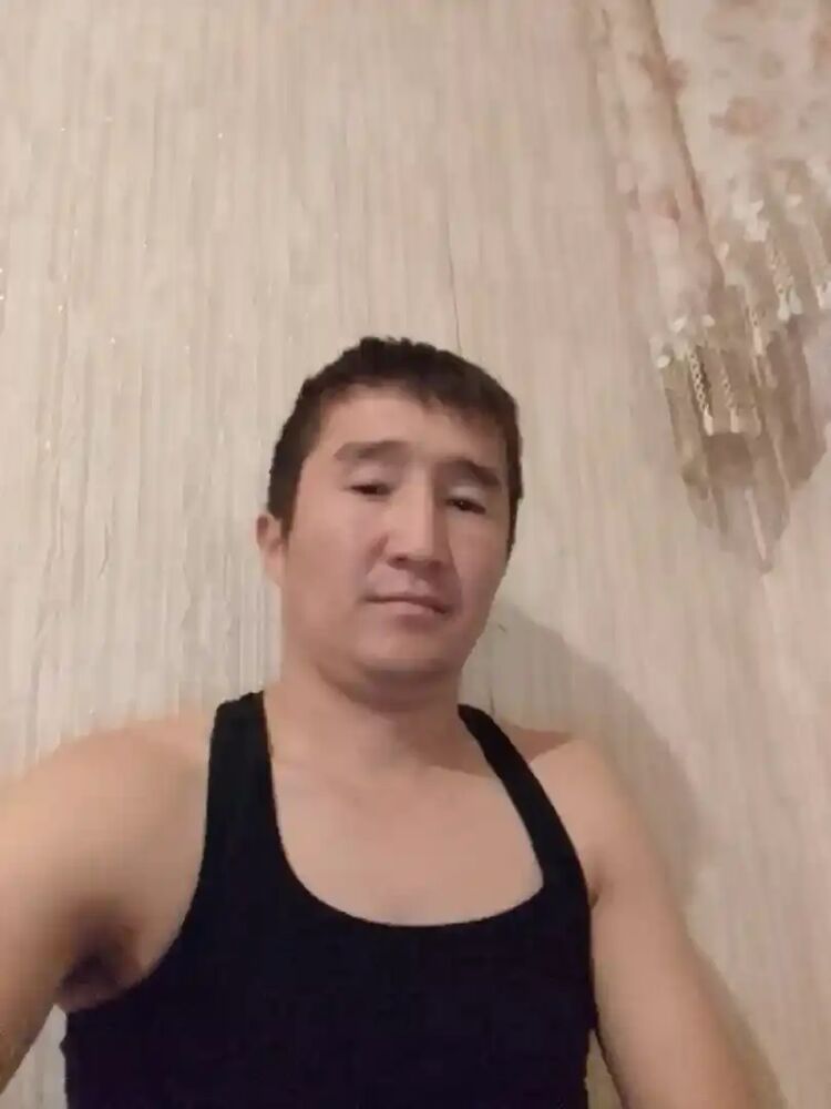  32525736  ESLOM, 31 ,    