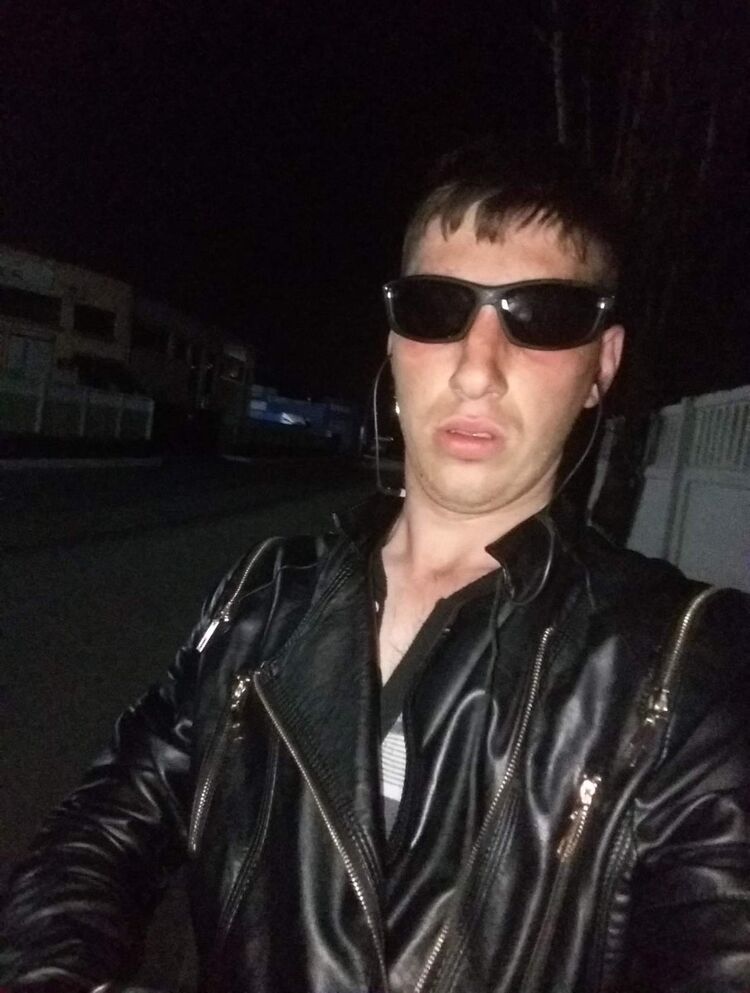  15238606  Danielbyhni, 31 ,    