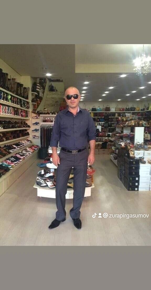  ,   Ruslan, 49 ,   ,   , c , 
