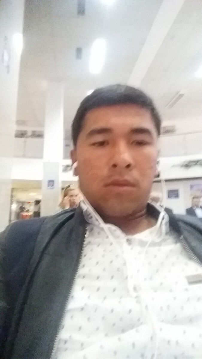  7456786  Roman, 32 ,    