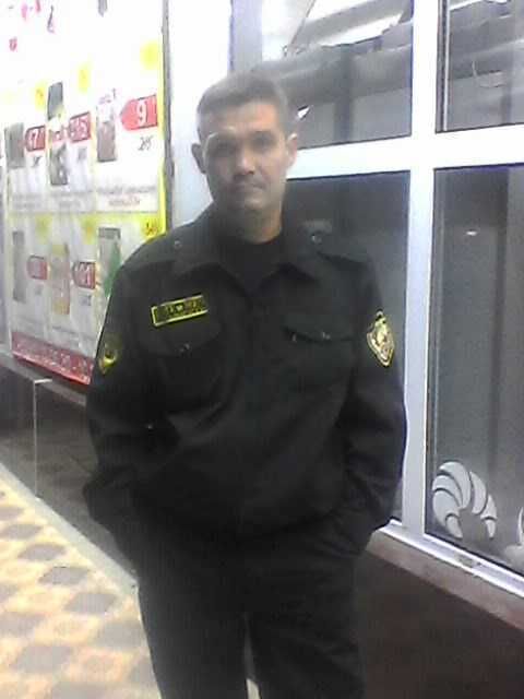  45425916  Romeo, 48 ,    