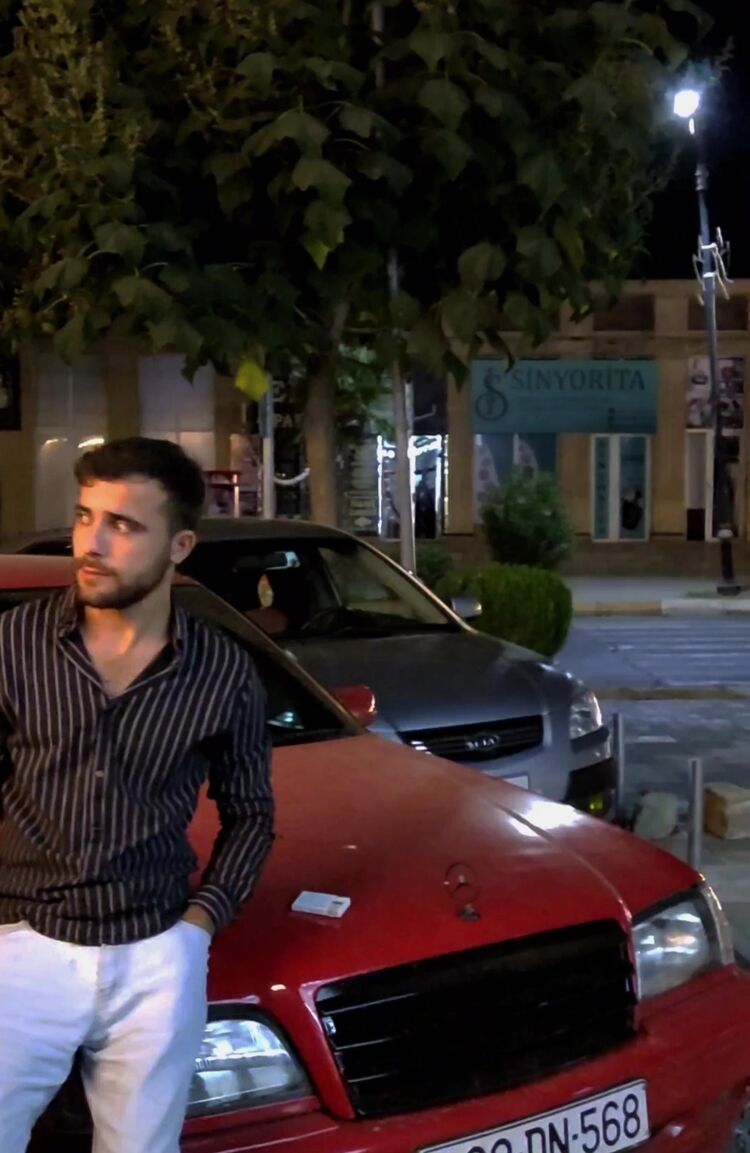  ,   Kamran, 25 ,   ,   