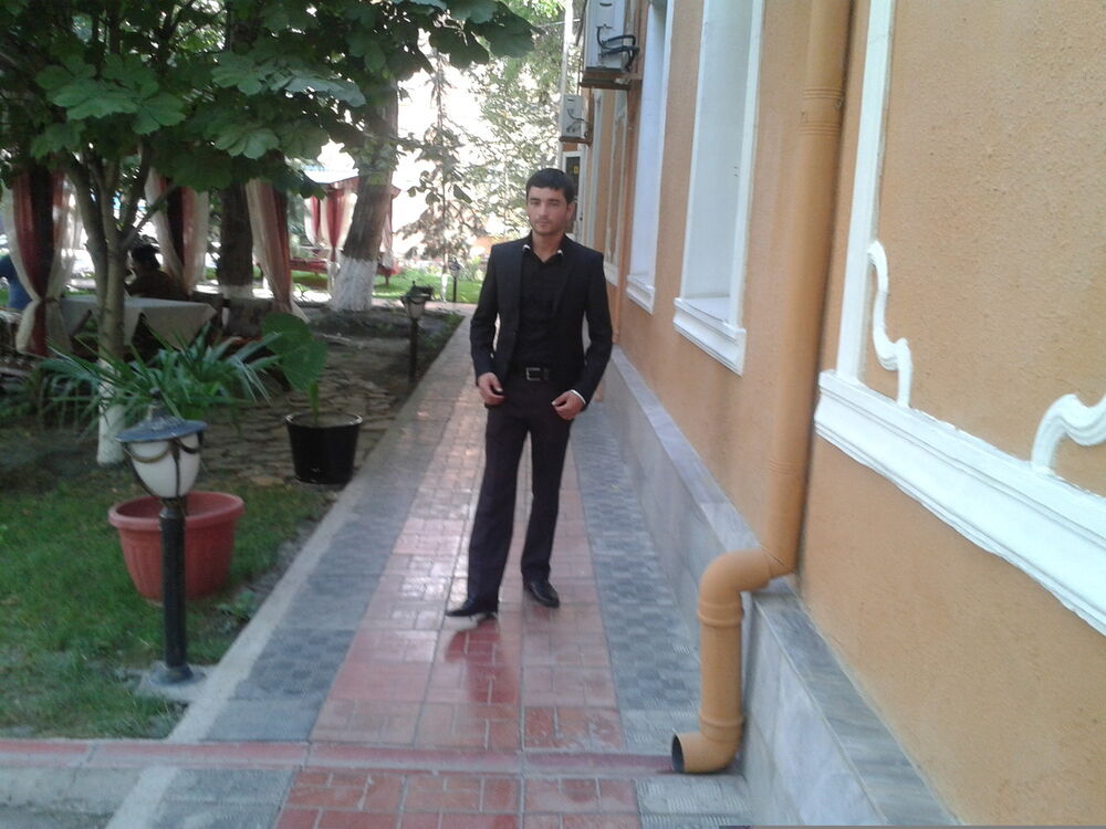  ,   Leo, 32 ,   ,   , c 